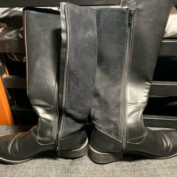 LC Lauren Conrad, black, not quite over the knee, zip up boots. - Picture 5 of 6